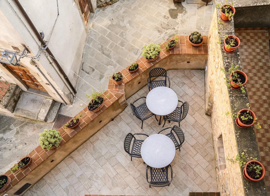 Antico Borgo Seggiano Bed & Breakfast Exterior photo